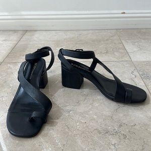 BCBGeneration Danni Block Heel Black Strap Sandals Size 6.5